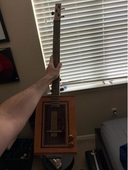 Cigar Box Guitar. Electric.