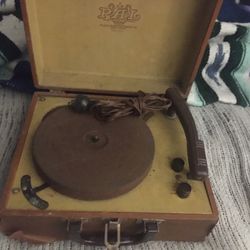 Nice vintage record player in case only $40 firm