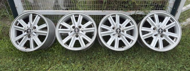 2005-2009 Ford Mustang OEM Wheels 16in