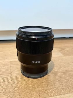 Sony 85mm f/1.8