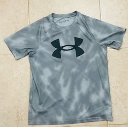 Under Armour Boys YLG Gray Black Short Sleeve Loose Fit Crew Neck T-Shirt