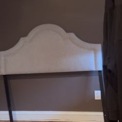 Free Full Size Headboard And Boxspring 