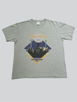 Hard Rock Cafe New York vintage 2000’s gray graphic t shirt PacSun Size Large