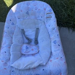 Bouncer chair for baby