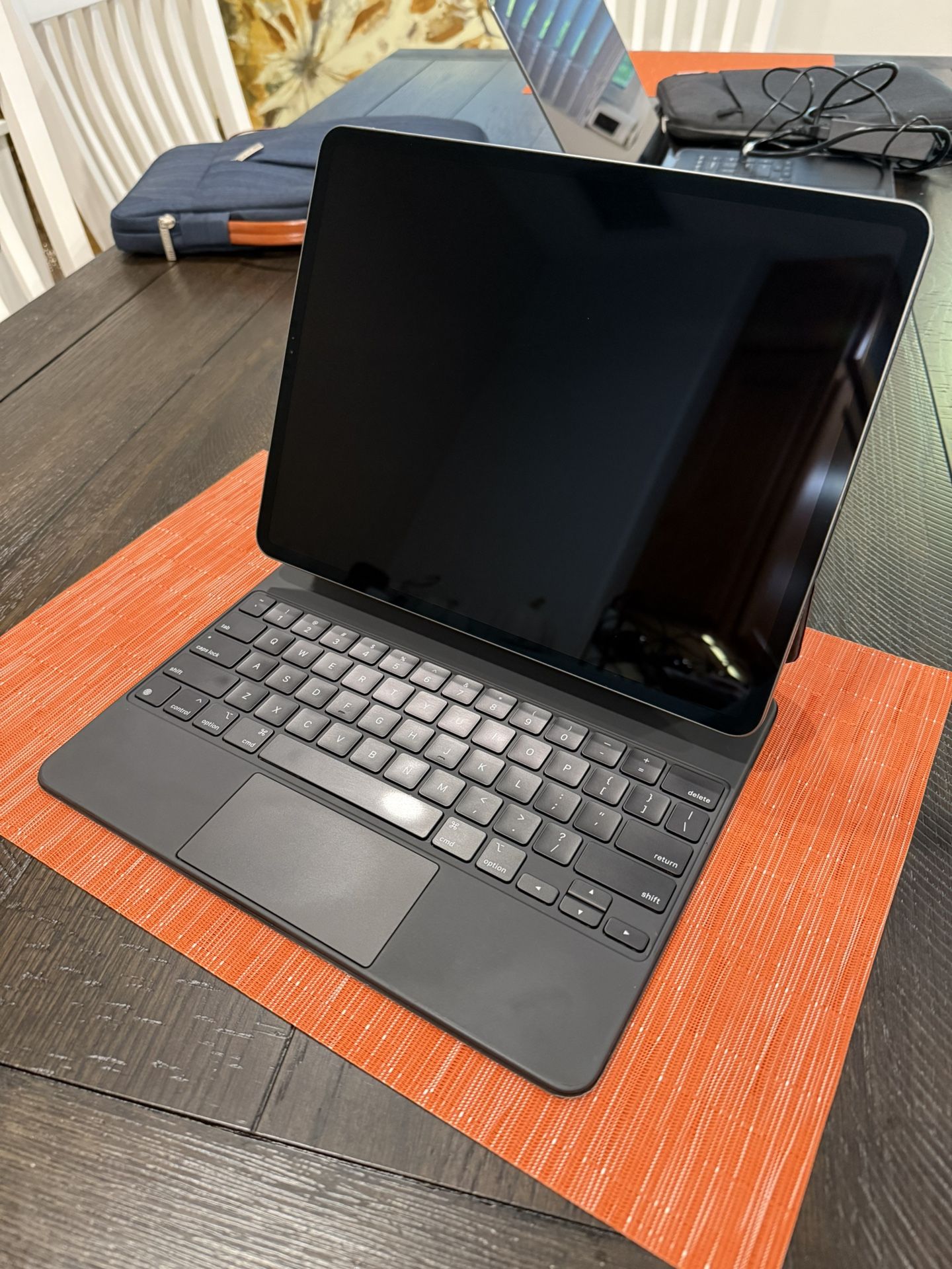 π₯ iPad Pro 12.9β (4th Gen) + Magic Keyboard + Apple Pencil 2 β¨