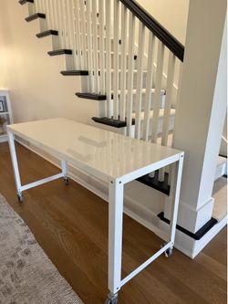 CB 2 Rolling Table