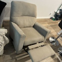 Couch and Recliner Set 