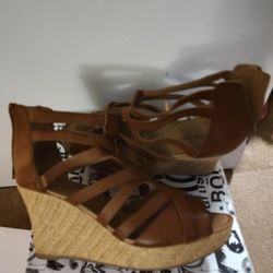 American Eagle Wedges