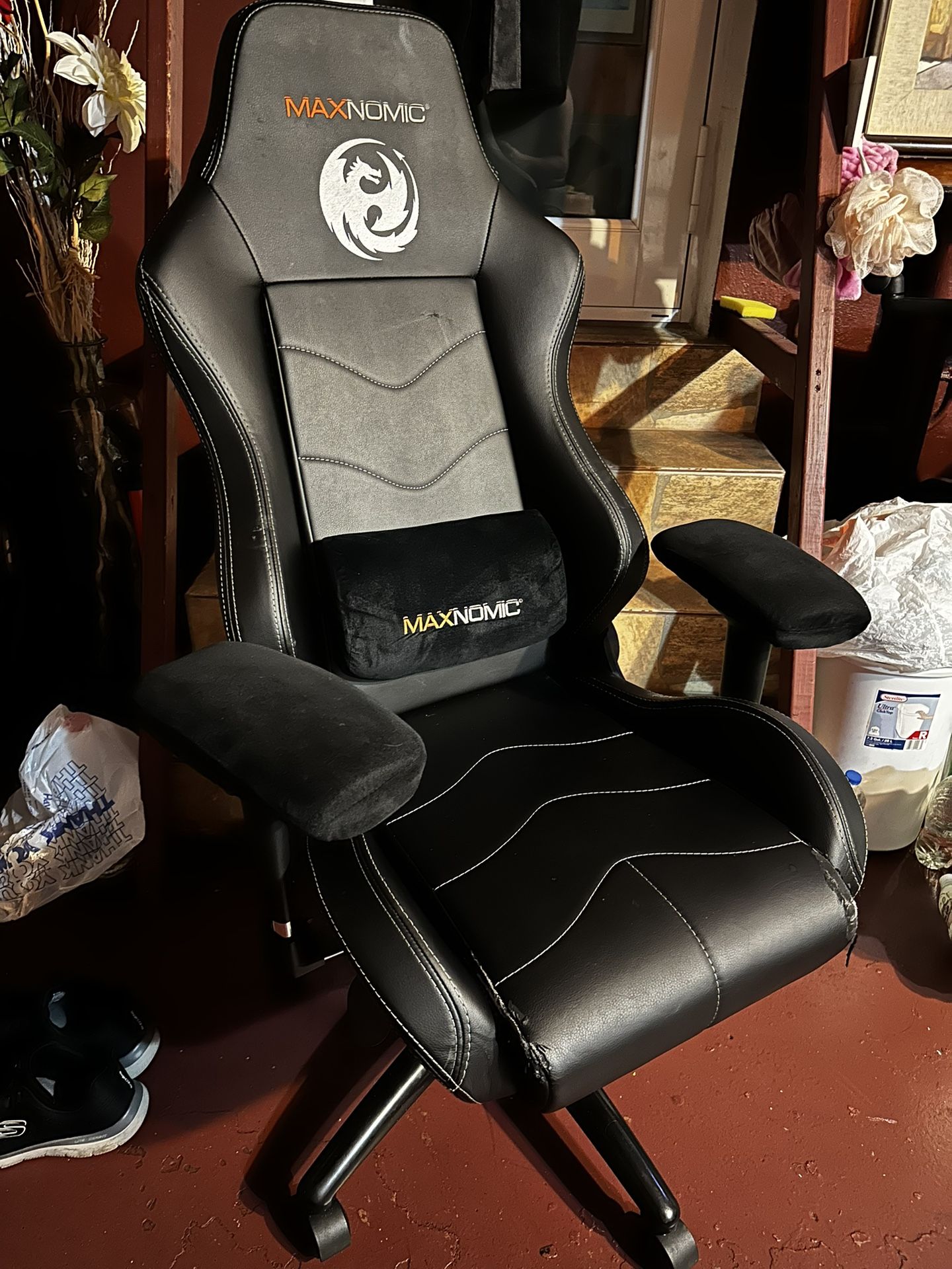Chair | Gaming | Gaming Chair | MAXNOMIC Pro Gaming Chair