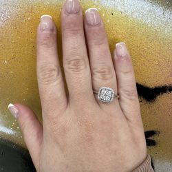 18k DIAMOND RING 