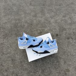 Jordan 4 University blue Size 10 Men Gently Worn