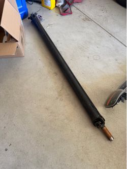F150 FORD 4.2L DRIVESHAFT ORDERED IT AND NEVER USED IT BECAUSE OF ENGINE SWAP