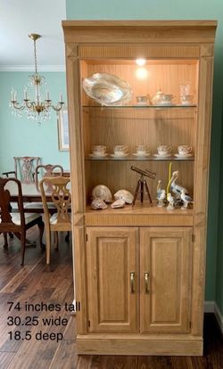 Hutch/Curio Cab