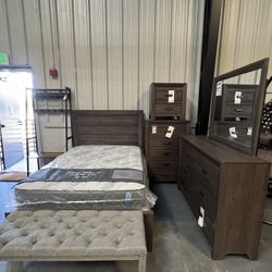 4 - Piece bedroom set