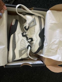 Jordan 4 (Summit Red)