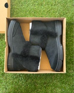 UGG Minis.