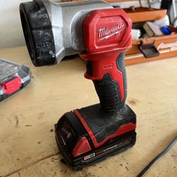 Milwaukee Flashlight