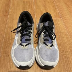 On Cloud Running Sneakers 