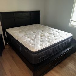 Like New Complete Bedroom Set And King Mattress MUST SELL 