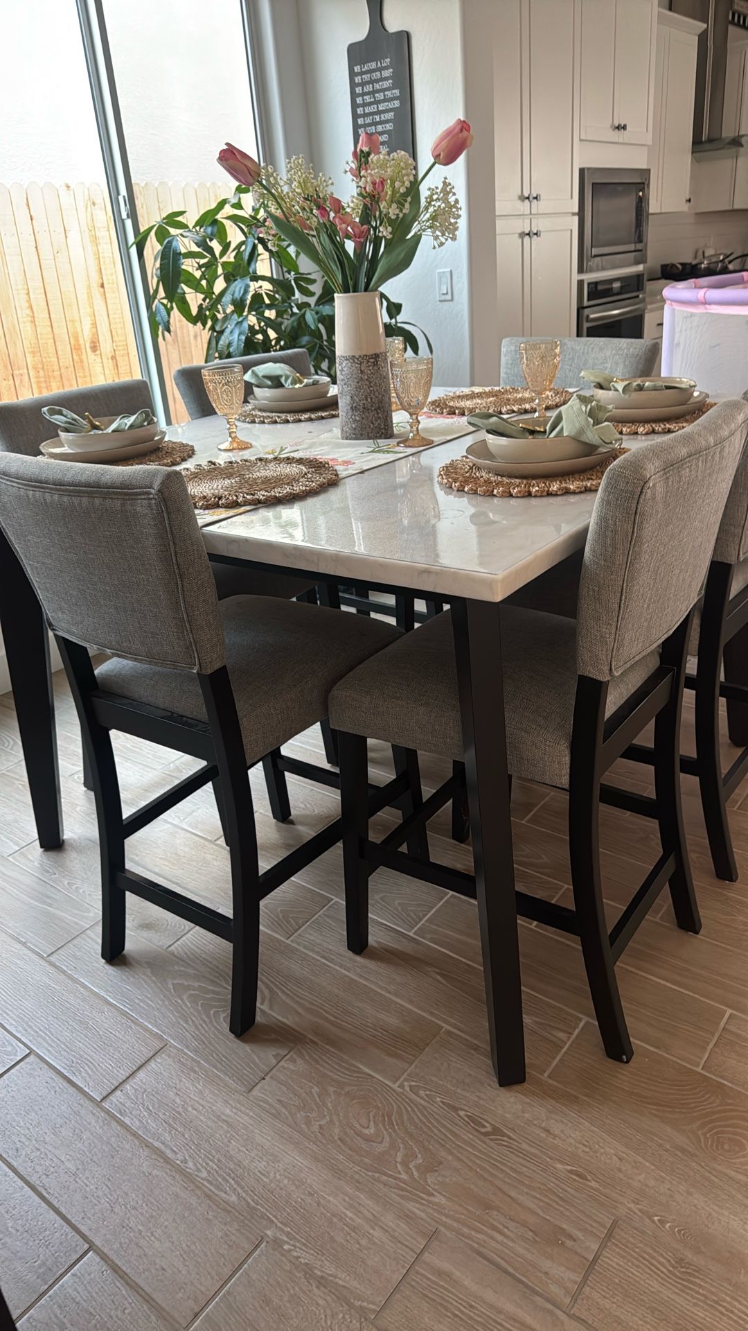 New Marble Table And Chairs