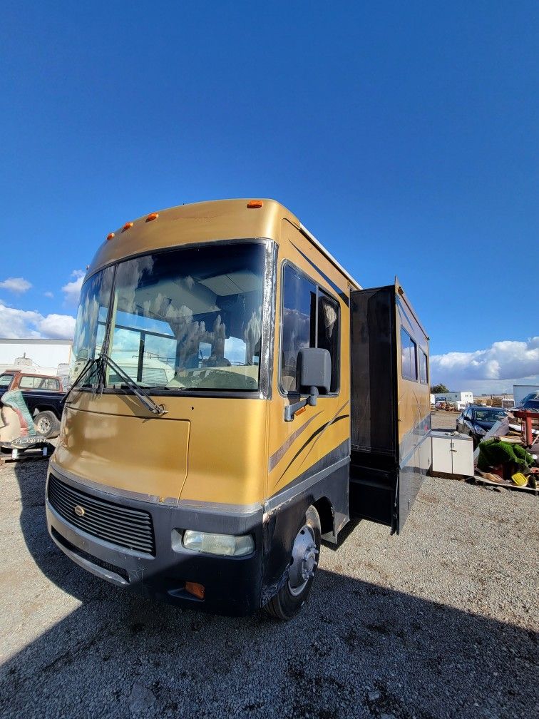2007 Ford Winnebago for Sale in Downey, CA - OfferUp