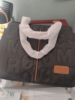 AIDRANI leather purse. New $30.00