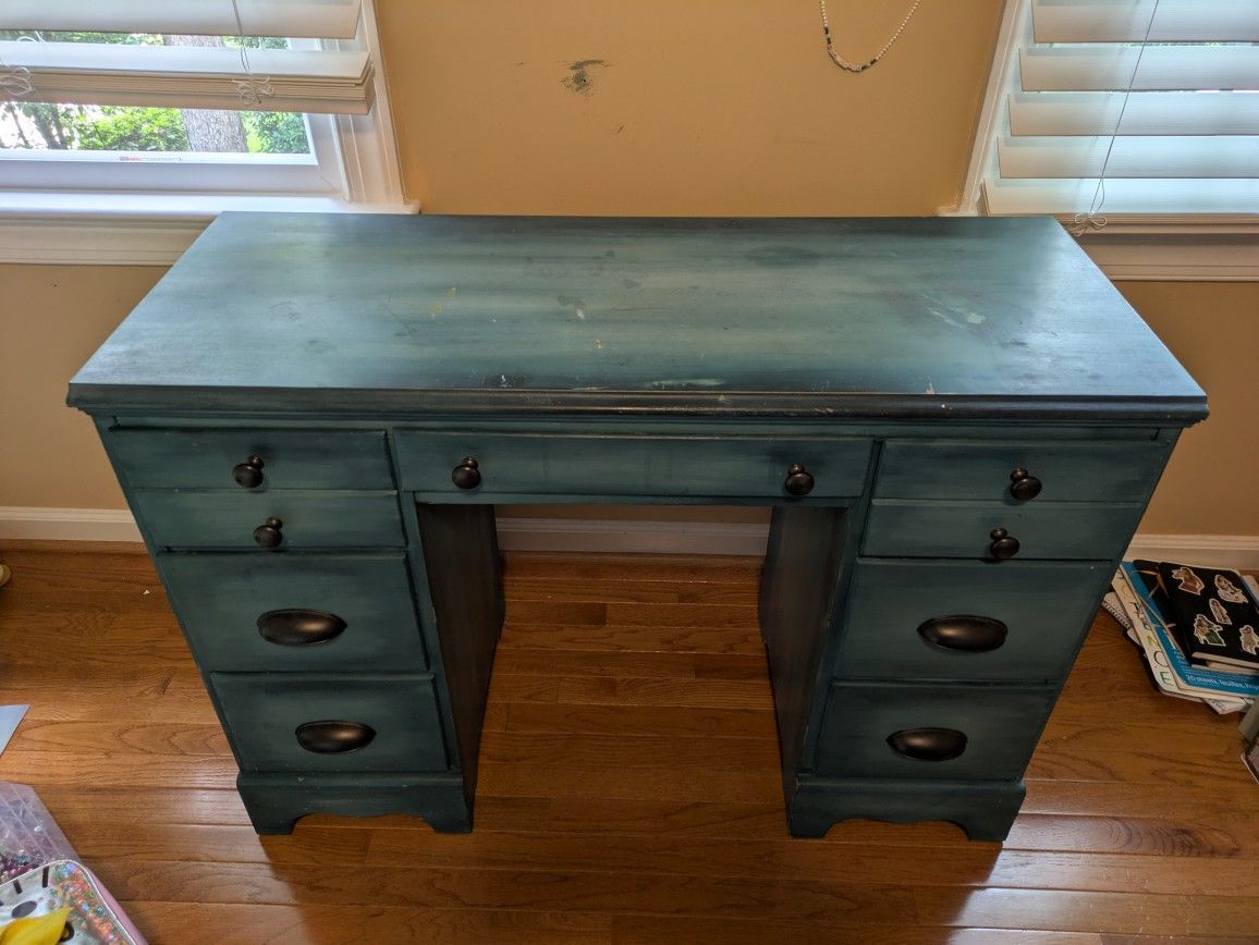 Vintage-Style Blue Wood Desk – 7-Drawer – Solid & Stylish