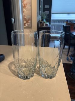 Set of  8 Clear Glass Tumblers