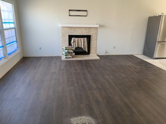 Laminate vinyl and molding