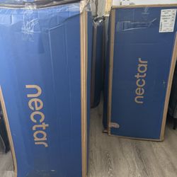 Brandnew in the Box Nectar Split King Classic Hybrid Matress 