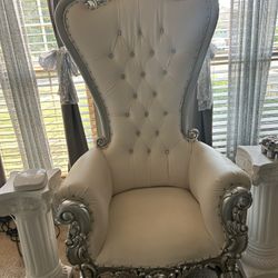 Throne Chair 