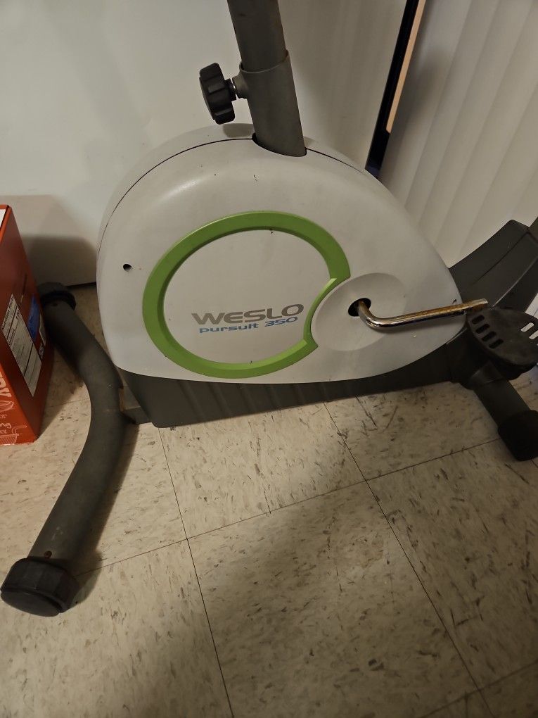 Welcome 350 Pursuit Stationary Bike