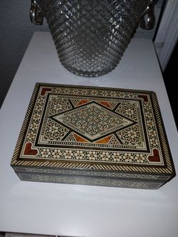 Inlaid wood micro mosaic decorative box