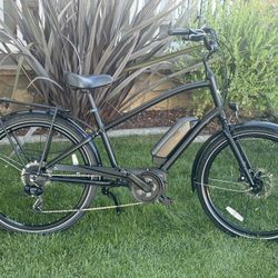 Electra Townie 8d go with bosch peddle assist with fenders and front and rear lights different modes of assist,rear rack with rack bag has charger and
