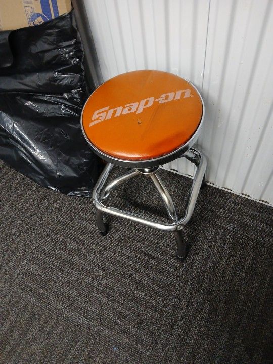 Snap-on Stool