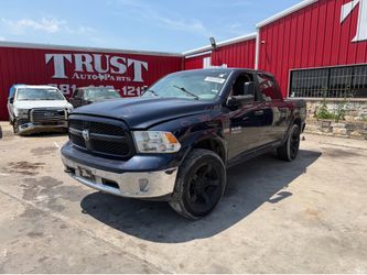 2014 DODGE RAM IN FOR PARTS