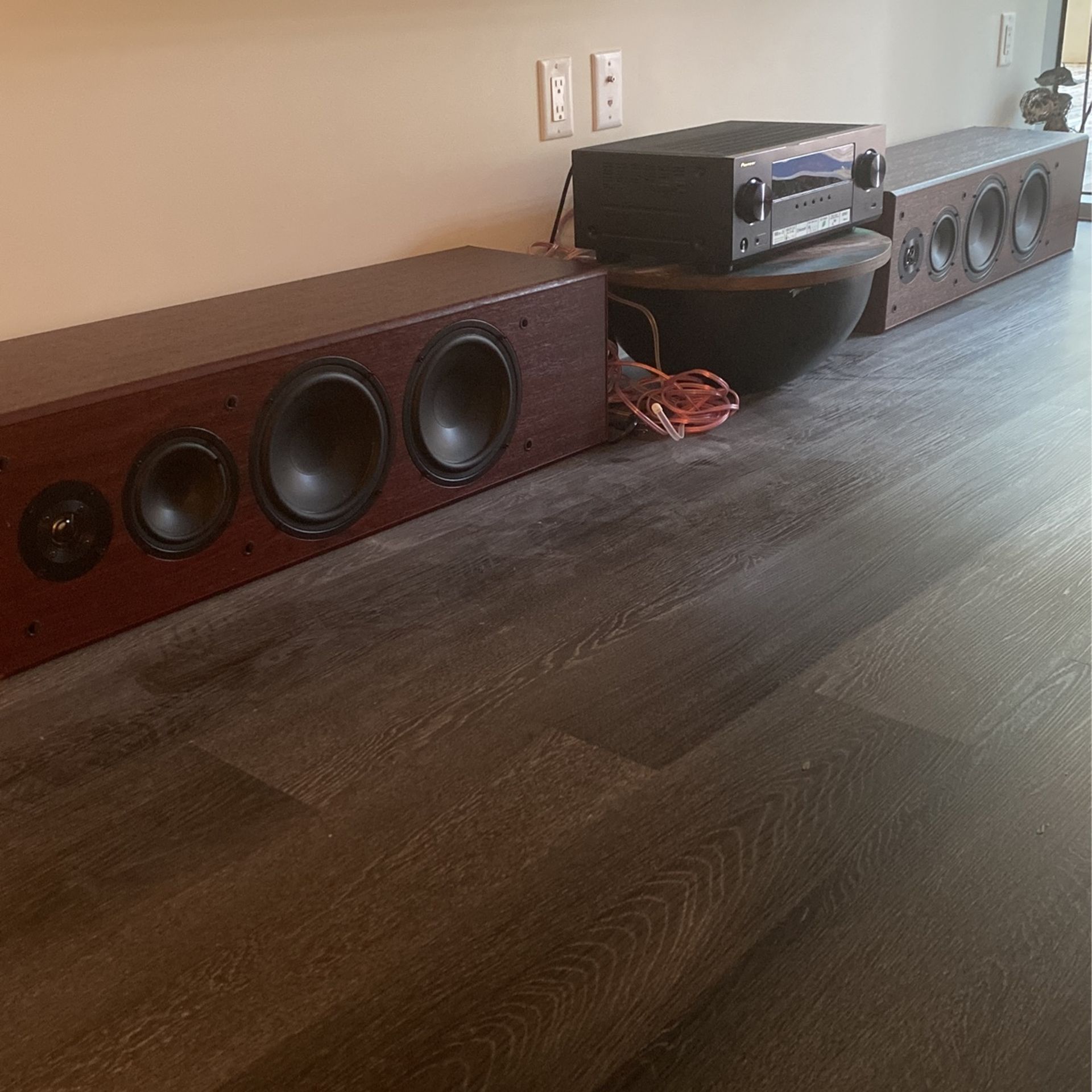 Pioneer Receiver And Two Speakers 