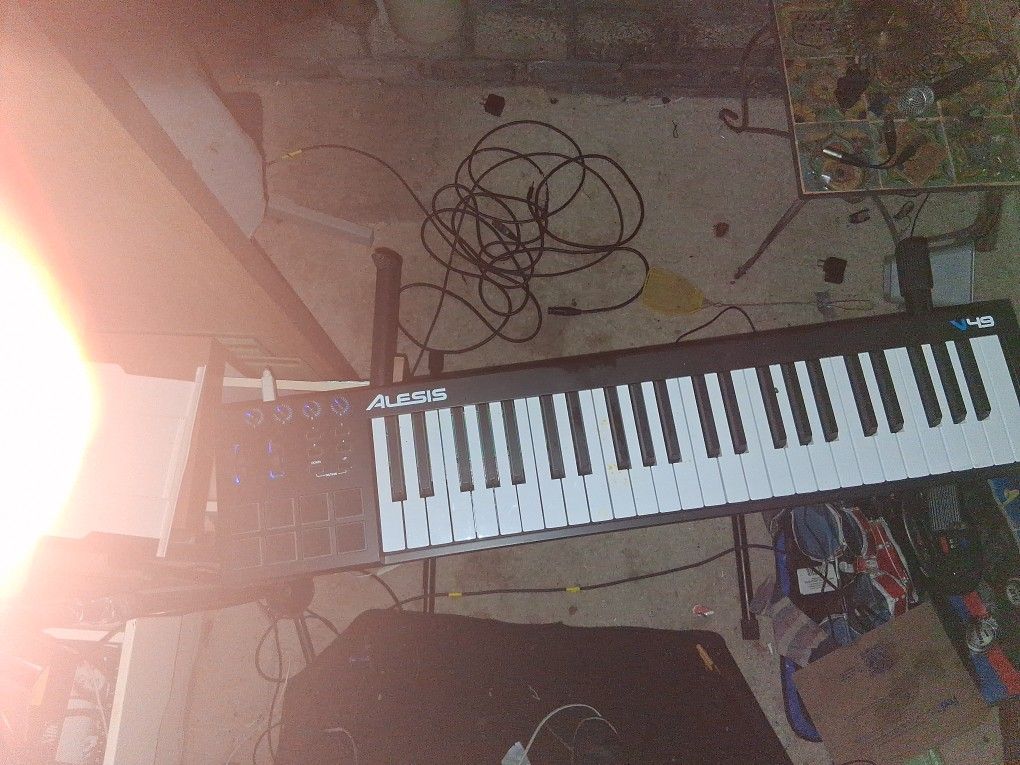 Alesis V49 Keyboard With Stand And Cable