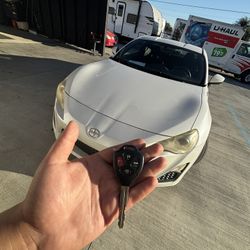 Llaves De Autos / Car Keys And Remotes 