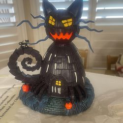 Nightmare Before Christmas Hawthorne Village Cat House Special Edition Black Light Collection #A4396