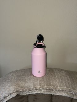 Stainless Steel 64oz Water Bottle in Light Pink. for Sale in El Cajon, CA -  OfferUp