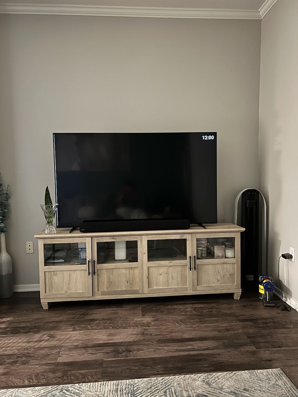 TV & Entertainment Stand 