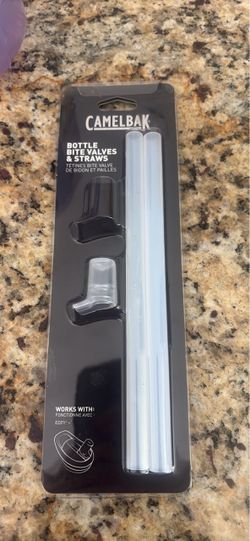 Camelback valve and 2 straws