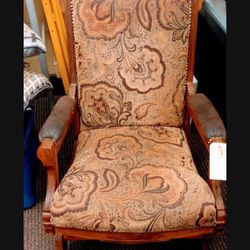 Antique  Carved Wood Platform Rocker Rocking Chair. Item features Rolling casters, solid wood frame,  nicely carved detailsn