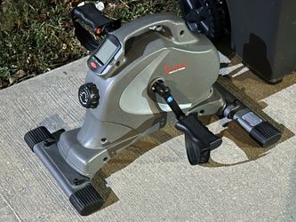 Sunny Health Fitness SFB0418 Magnetic Mini Exercise Bike used
