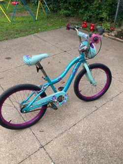 Girl’s 20” Schwinn Deelite Bike