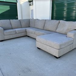 FREE DELIVERY || Large Sectional U Sofa