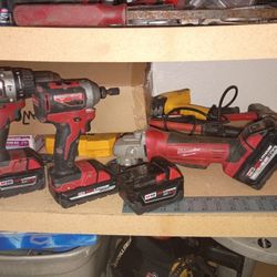 Milwaukee Cordless With Big Batteries