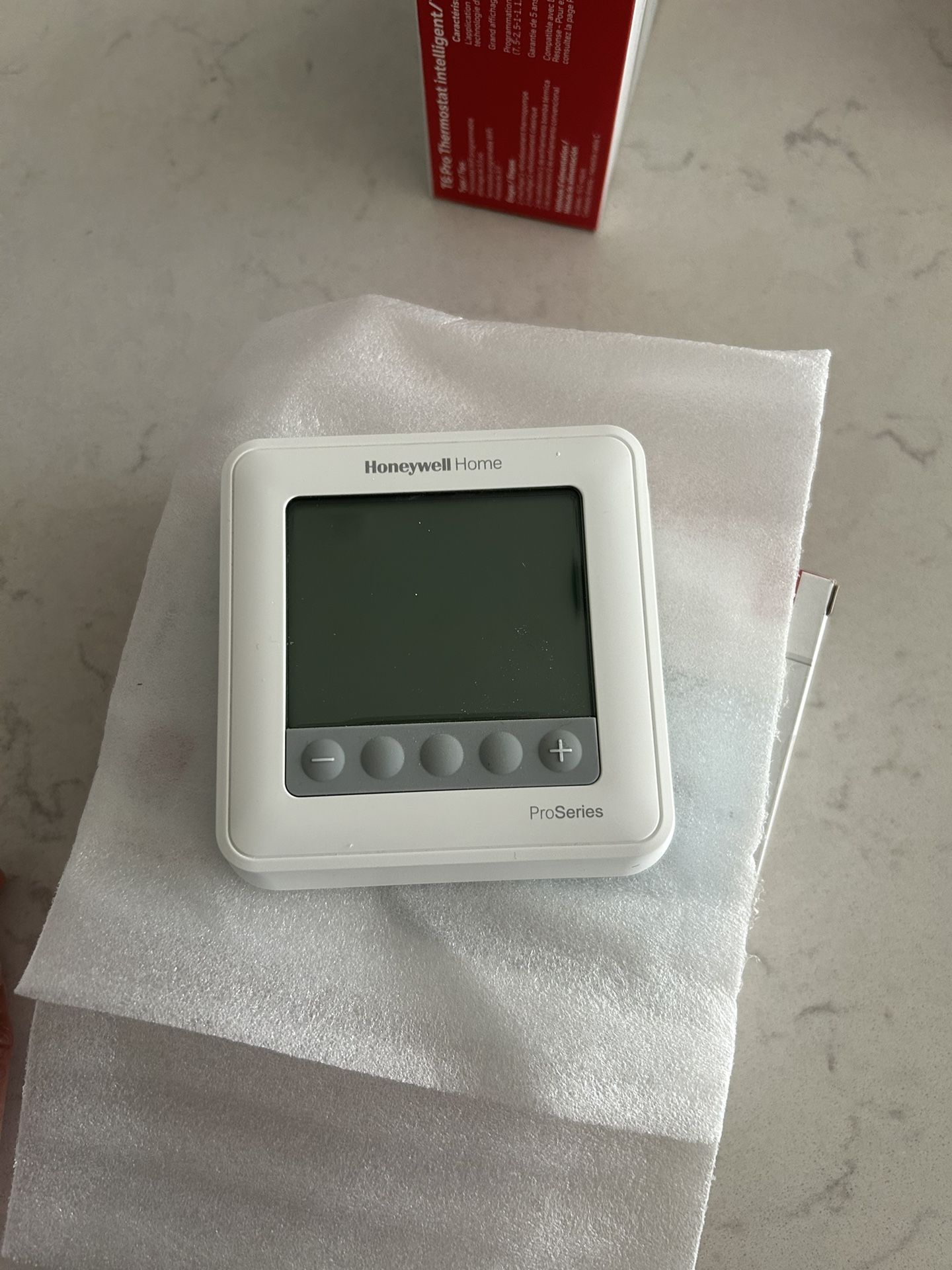 Honeywell TH6210U2001/U T6 Pro Programmable Thermostat, 2 Heat / 1 Cool Heat Pump Or 1 Heat / 1 Cool Conventional
