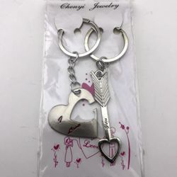 New Silver Colored Love Heart and Arrow Chenyi Jewelry Pair of Key Rings